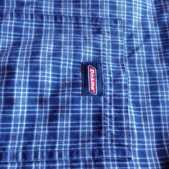 Dickies Men's Relaxed Fit Short Sleeve Button Down Shirt Blue Plaid Size XL - Picture 4 of 5
